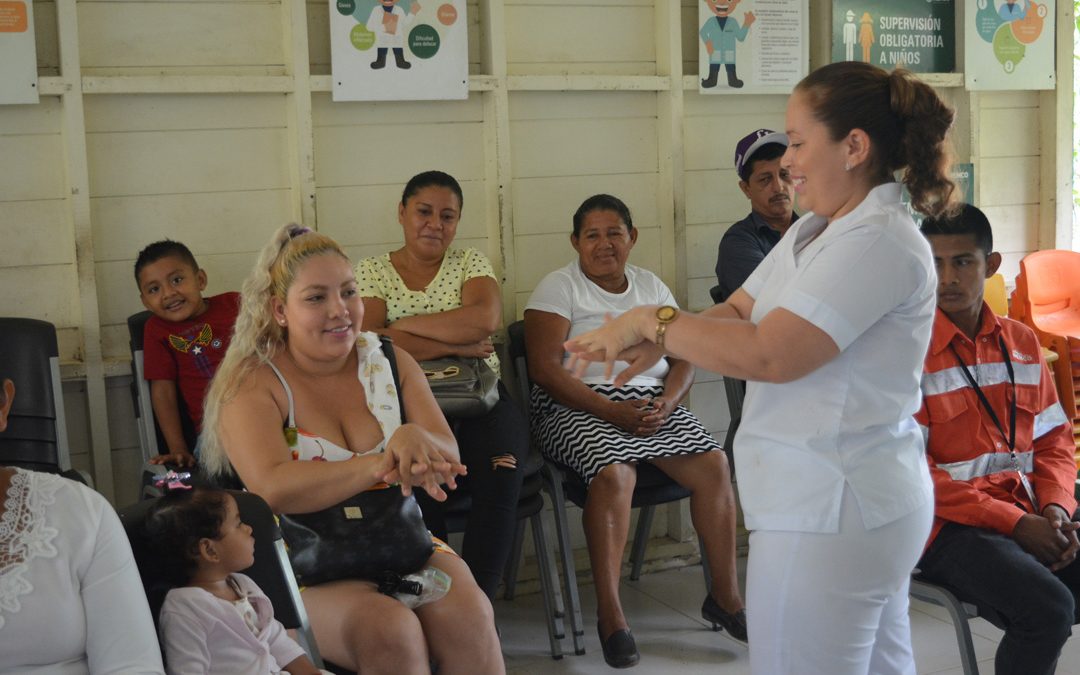 Clínica Nueva Esperanza brinda charlas educativas